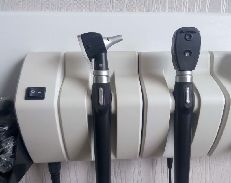 2025 ENT Diagnostic Kit Wall M - مراجعة Otoscope Ophthalmoscope Set وسعره