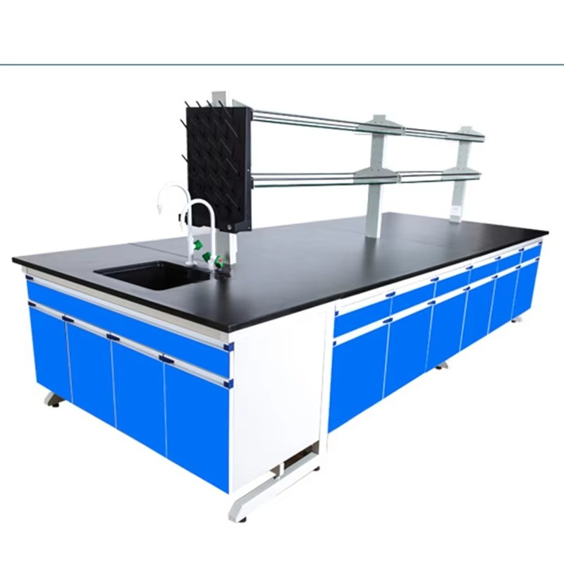Medical Laboratory Furniture I - مراجعة Medical Labs وسعره
